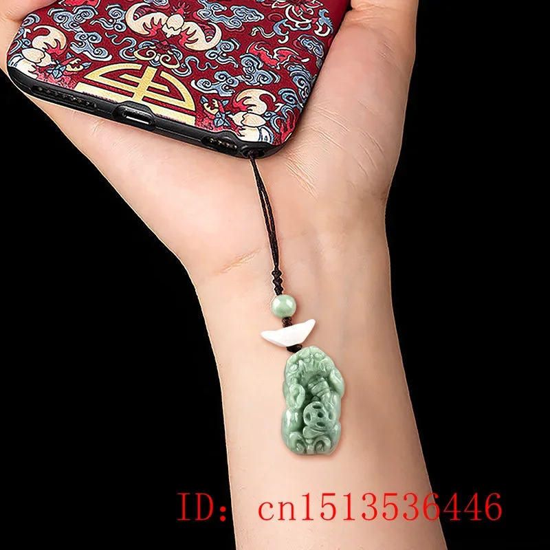 Burmese Emerald Pixiu Yuanbao  - Men Fashion Key recension och pris